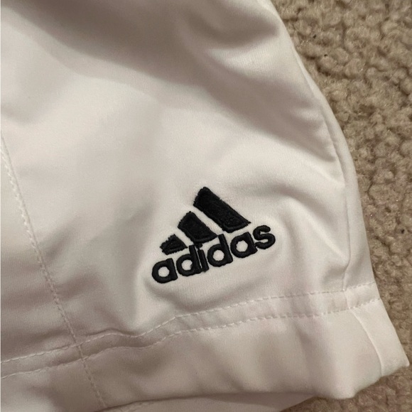 Adidas women’s tennis shorts white size 8 - Picture 2 of 5